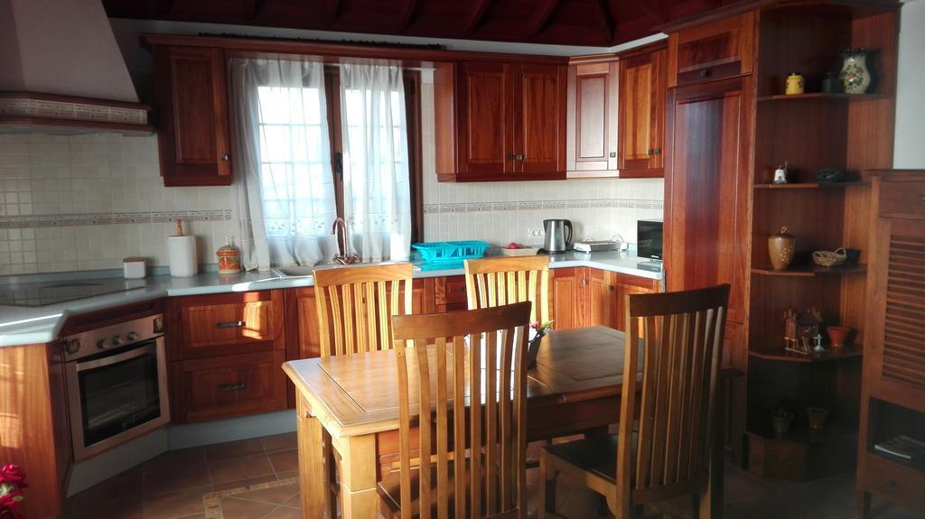 拉帕尔马岛丰卡连特 Casa Clara旅馆 外观 照片